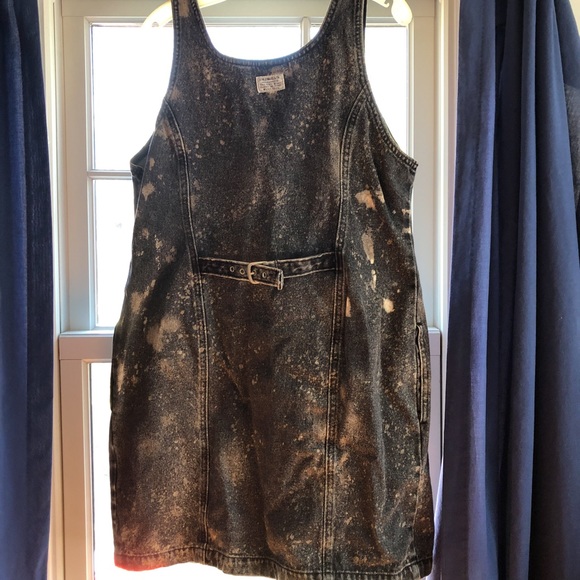 Levi’s Button Down Denim Mini Dress- Acid Wash - Picture 2 of 3